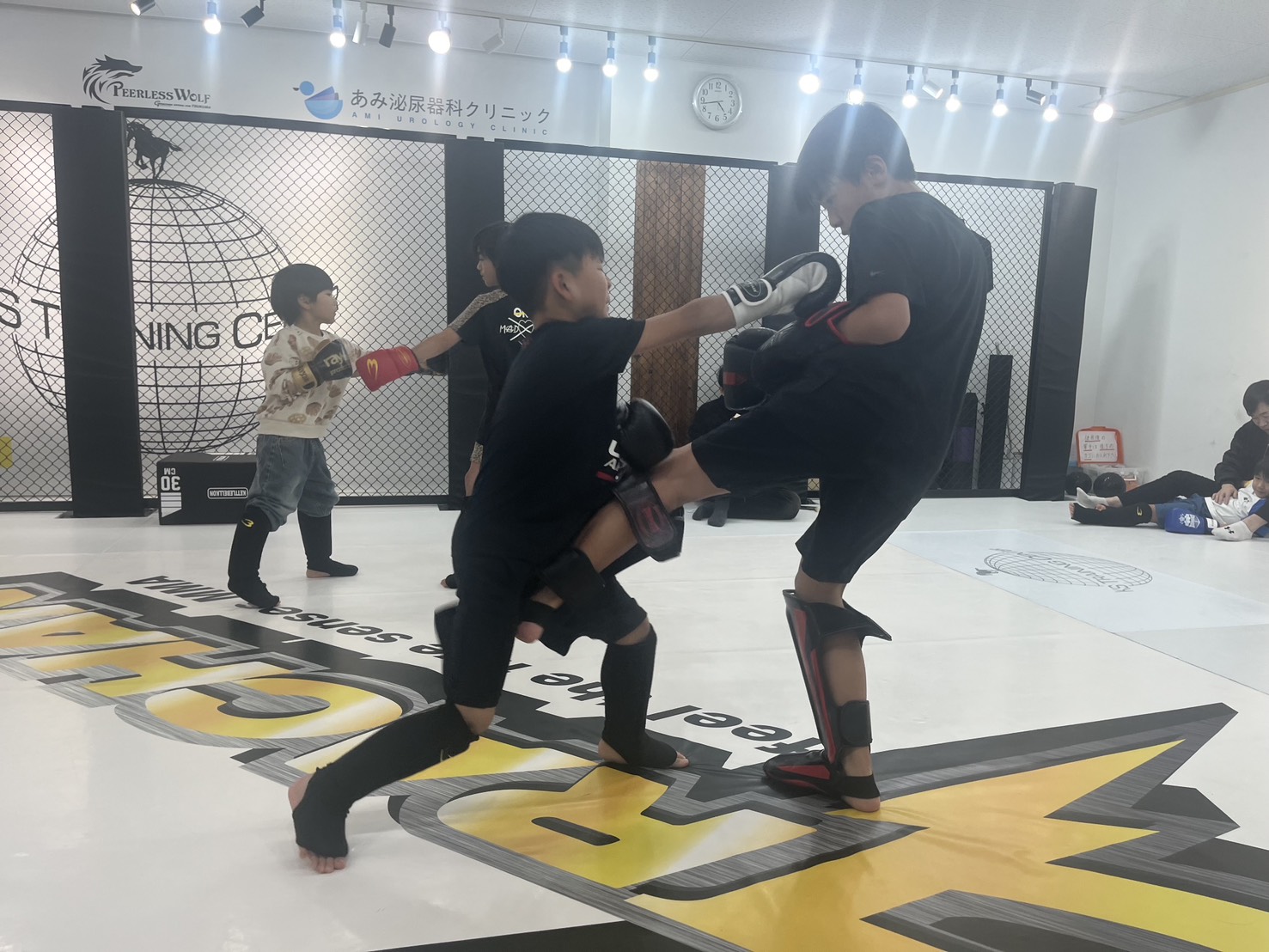 絵を描く子ども