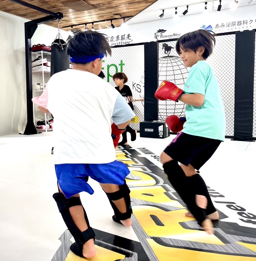 絵を描く子ども